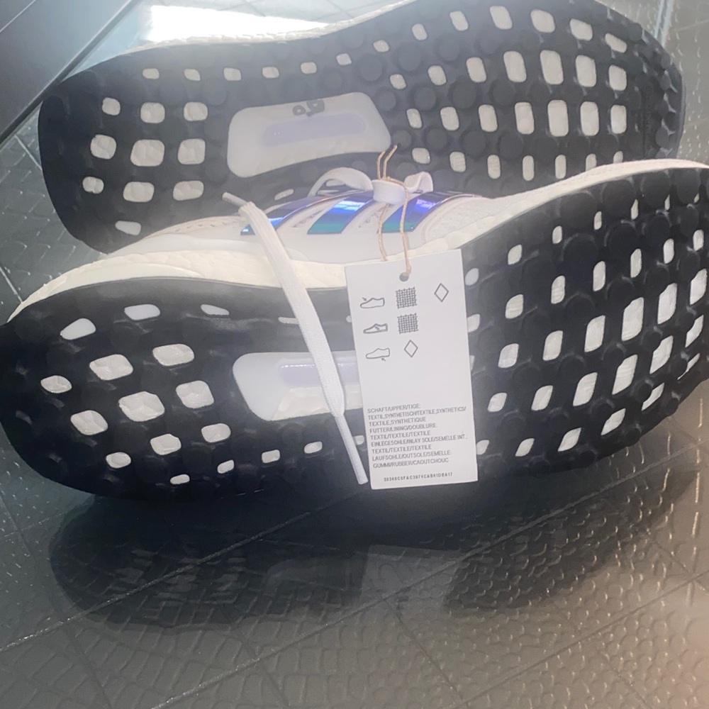 Adidas Ultra Boost White Running Shoes - Picture 4 of 5